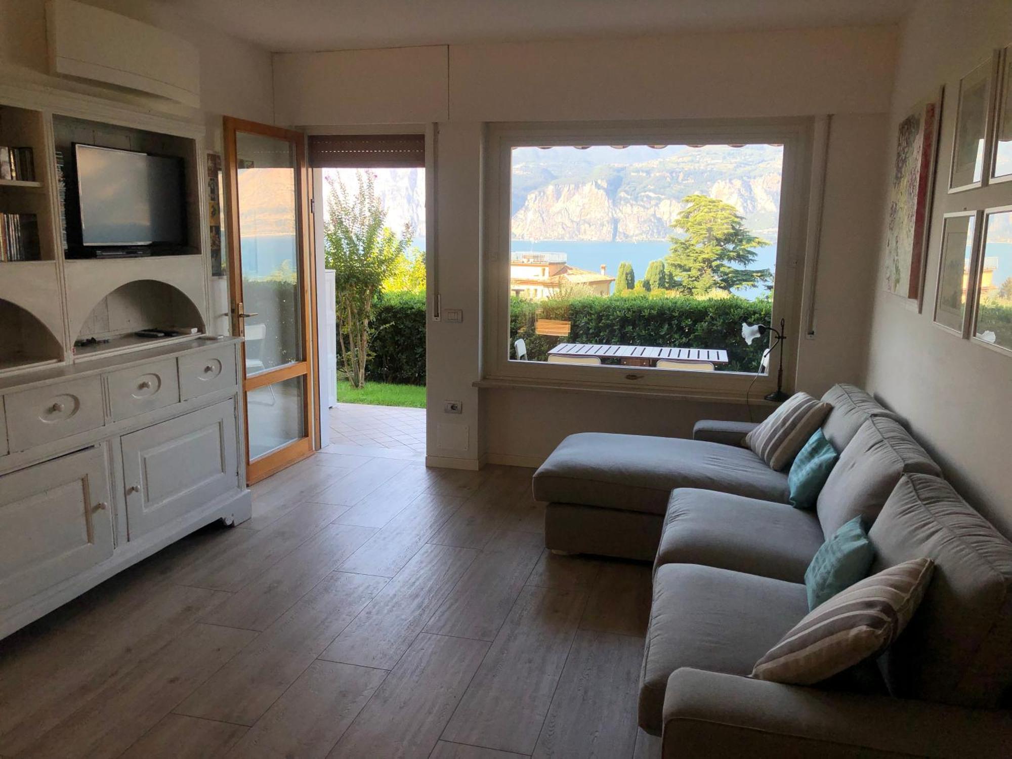 Appartamento Perla del Lago - Enchanting Lake View Malcesine Exterior foto